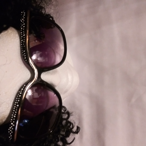 Stylish Sunglasses - Picture 3 of 3